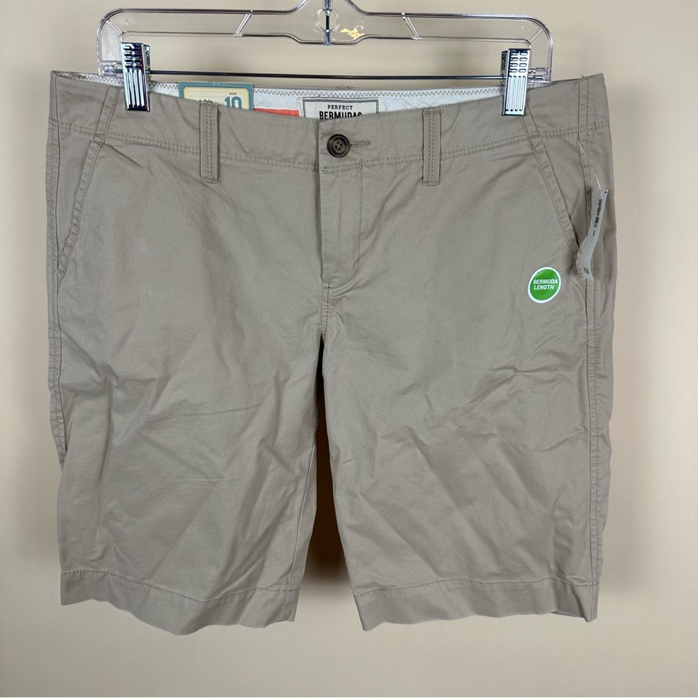 Old Navy Women’s Low Rise Bermuda Shorts Size 10